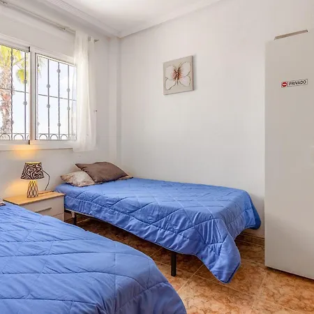 Apartman 2 Bedroom Beautiful In