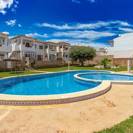 2 Bedroom Beautiful In