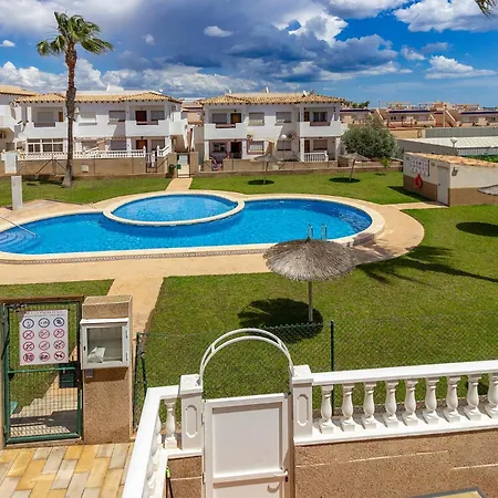 Apartman 2 Bedroom Beautiful In