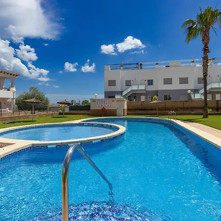 Apartman 2 Bedroom Beautiful In *